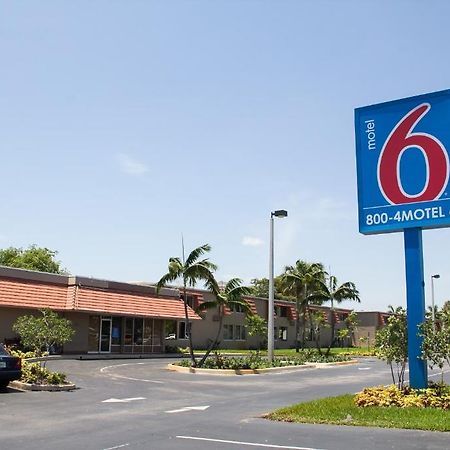 Motel 6-Miami, Fl Doral Luaran gambar