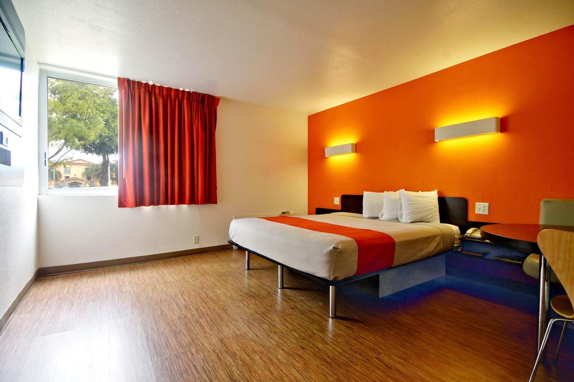 Motel 6-Miami, Fl Doral Luaran gambar
