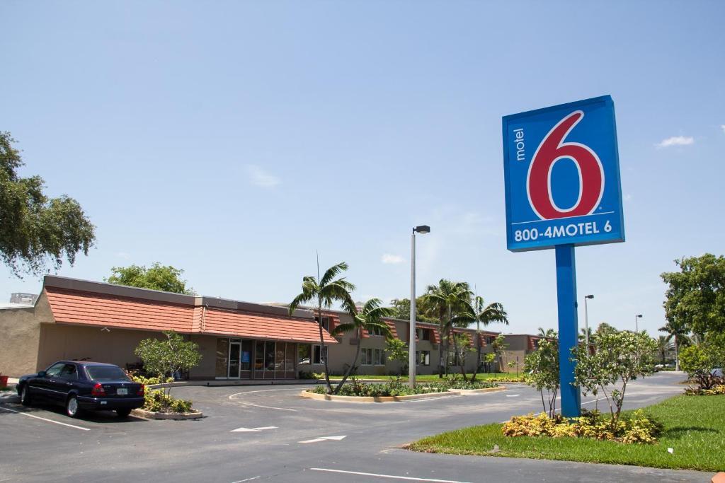 Motel 6-Miami, Fl Doral Luaran gambar